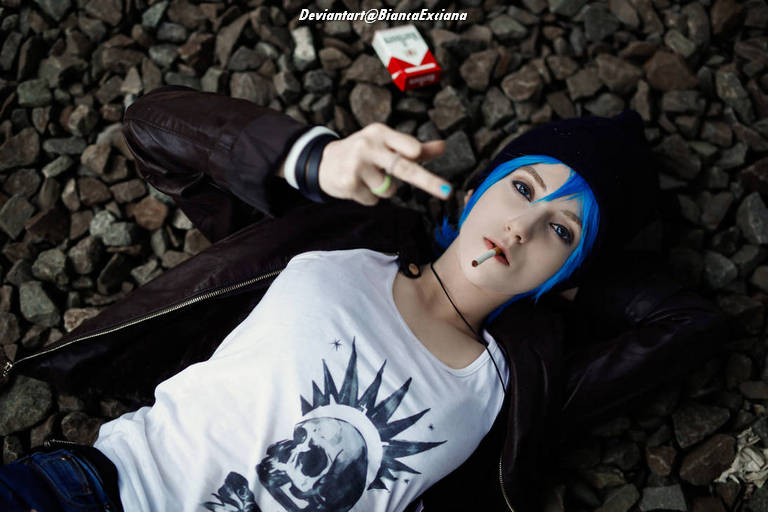 Life Is Strange - Before the Storm - Chloe Elizabeth Price (Captain Bluebeard) Cosplay - full body port.