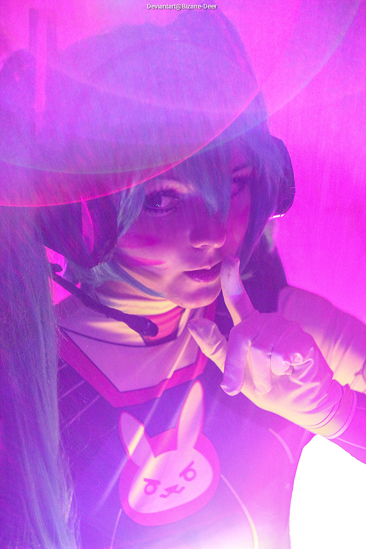 Overwatch - D.VA (Hana Song) (Hatsune Miku) Cosplay character portrait photography