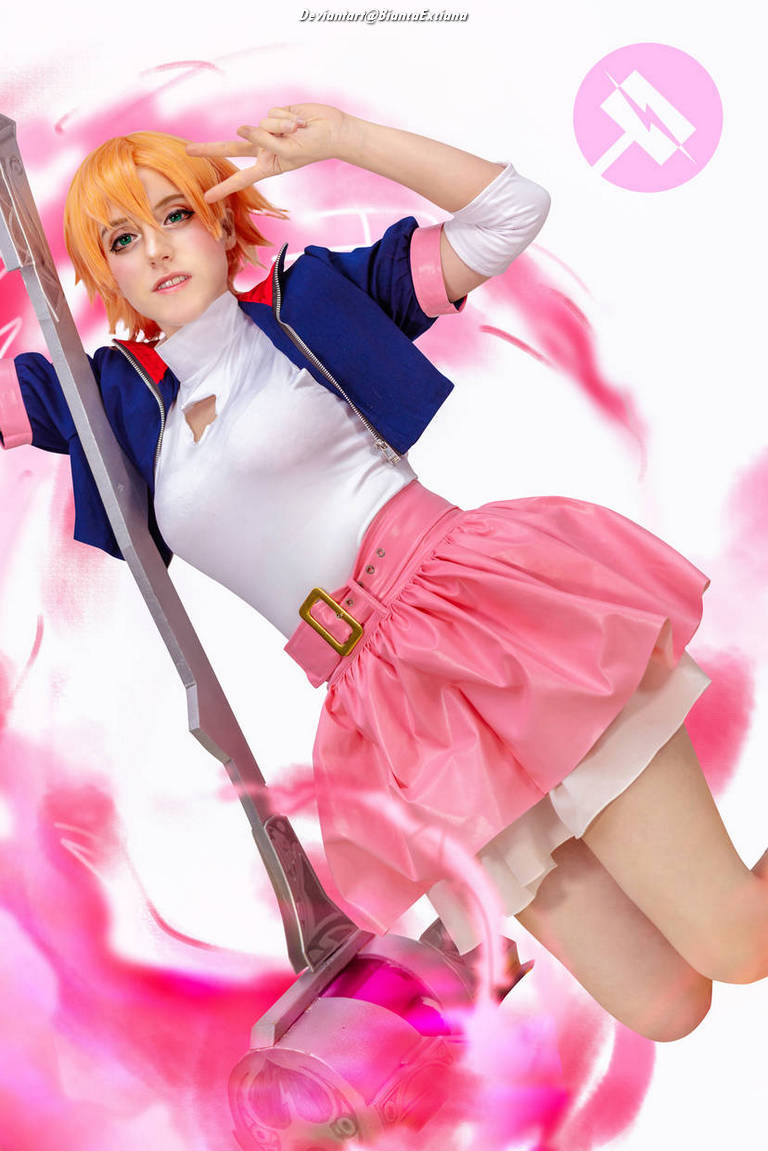 RWBY - Nora Valkyrie (Queen of the Castle) Cosplay full body portrait