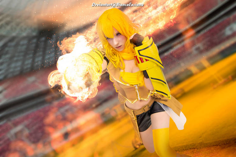RWBY - Yang Xiao Long (Blondie) Cosplay full length photo