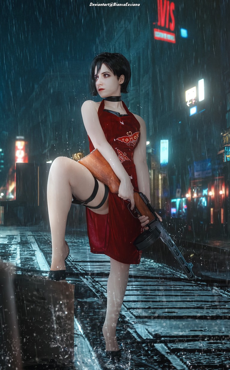 Resident Evil 4 - Ada Wong Cosplay full body portrait
