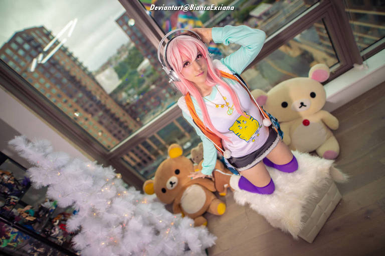 Soni-Ani - Super Sonico The Animation - Super Sonico Cosplay costume showcase portrait