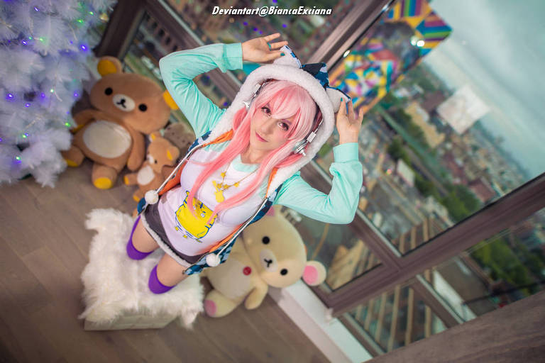 Soni-Ani - Super Sonico The Animation - Super Sonico Cosplay full body portrait
