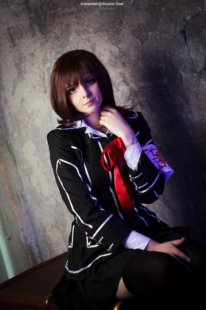 Vampire Knight - Yuki Kuran (Yuki Cross) Cosplay full length photo