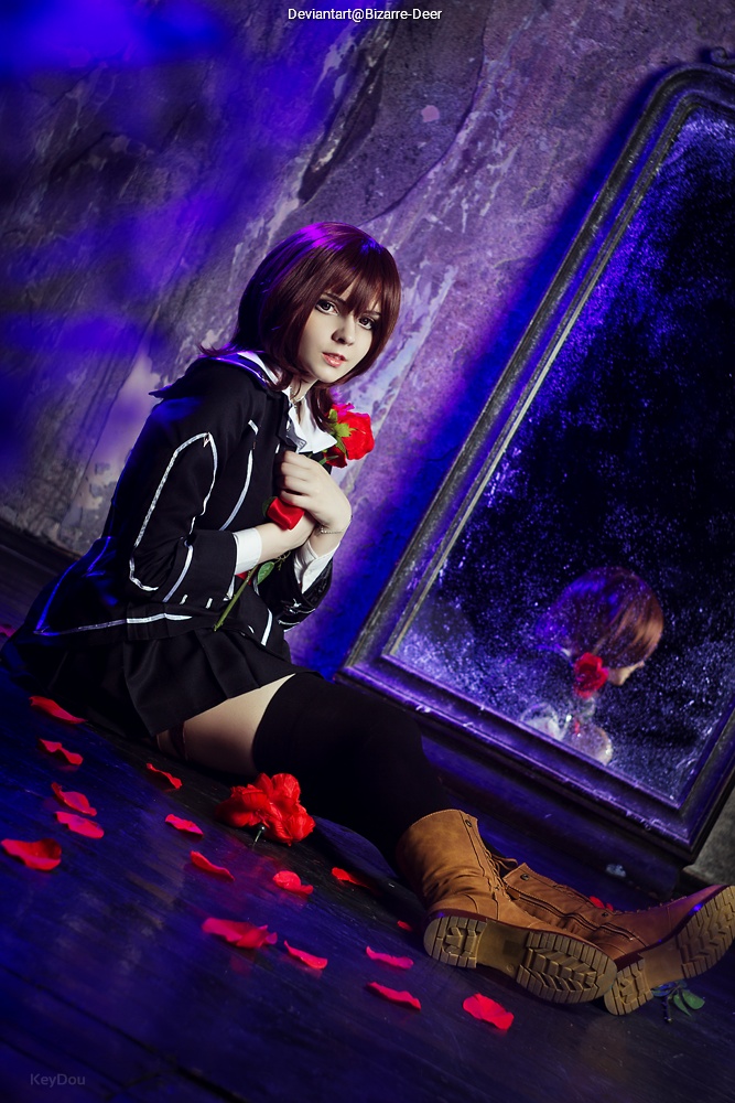 Vampire Knight - Yuki Kuran (Yuki Cross) Cosplay costume showcase portrait