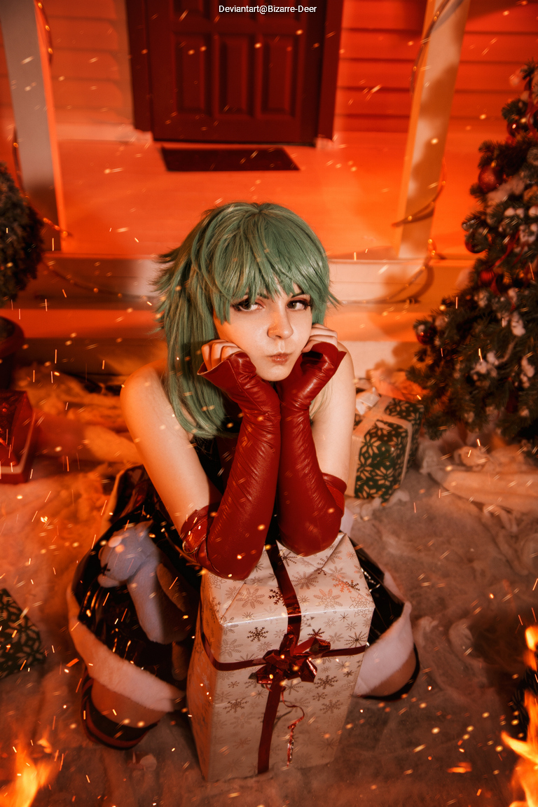 Vocaloid - GUMI (Christmas) Cosplay full body character photo