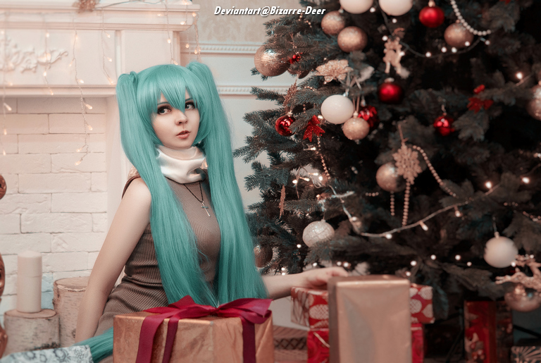 Vocaloid - Hatsune Miku (Christmas) Cosplay full length character portrait