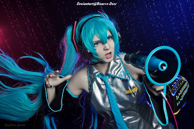 Vocaloid - Hatsune Miku Cosplay full body character photo