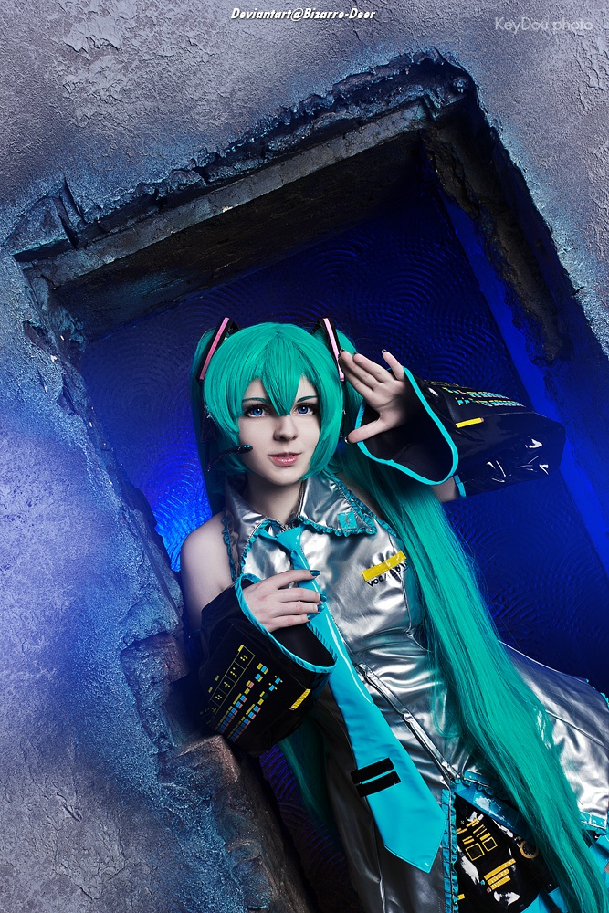 Vocaloid - Hatsune Miku Cosplay full body character photo