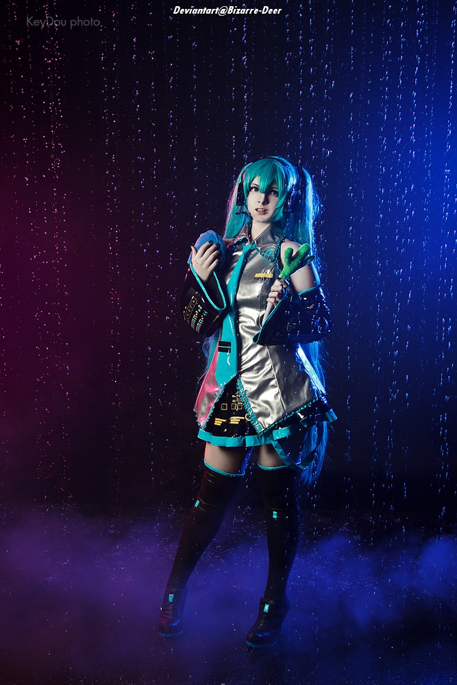 Vocaloid - Hatsune Miku Cosplay character costume portrait