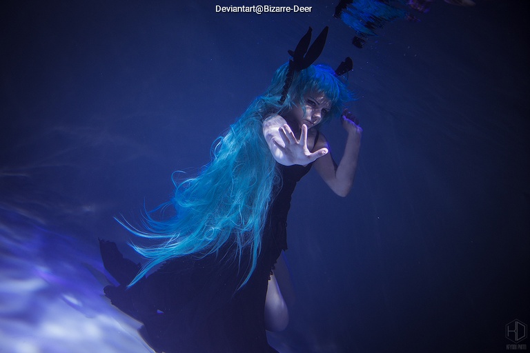 Vocaloid - Hatsune Miku (Deep Sea Girl) Cosplay full body portrait