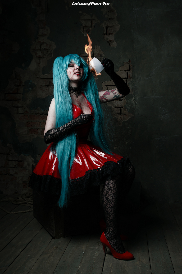 Vocaloid - Hatsune Miku (Rotten Girl Grotesque Romance) Cosplay character recreation portrait