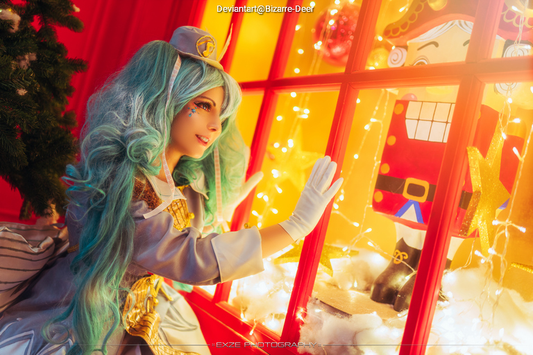 Vocaloid - Hatsune Miku (Snow) Cosplay full length photo