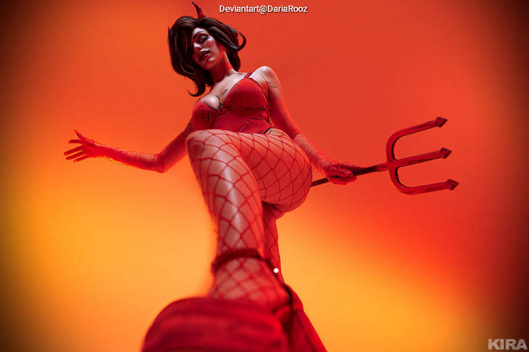 Borderlands 3 - Mad Moxxi (Demon) (Lingerie) Cosplay full body portrait