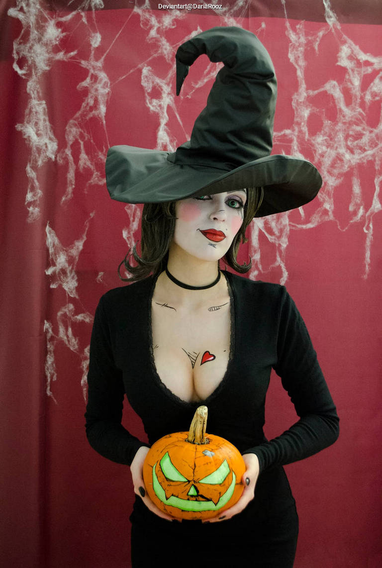 Borderlands 3 - Mad Moxxi (Halloween) Cosplay full body character photo