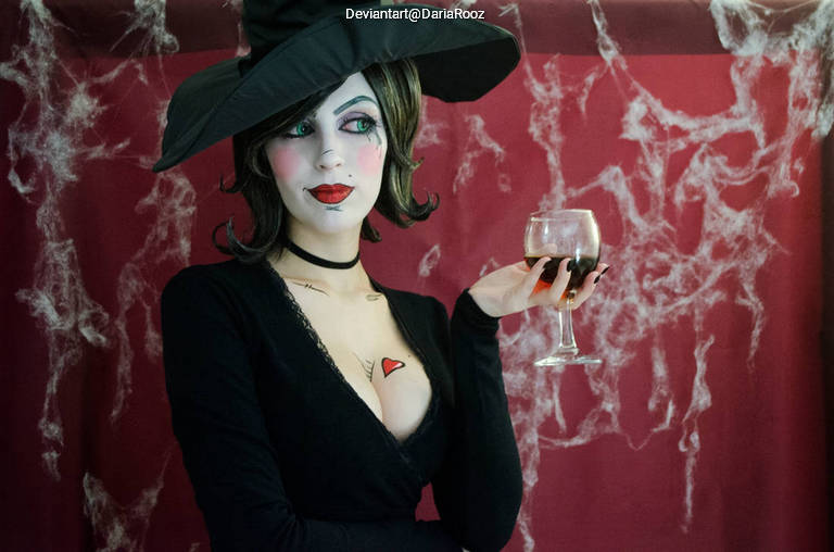 Borderlands 3 - Mad Moxxi (Halloween) Cosplay character portrait photography