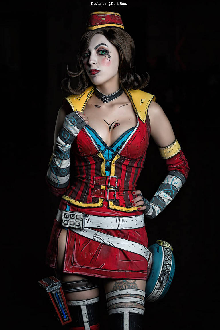 Borderlands - The Pre-Sequel - Mad Moxxi Cosplay character portrait photography