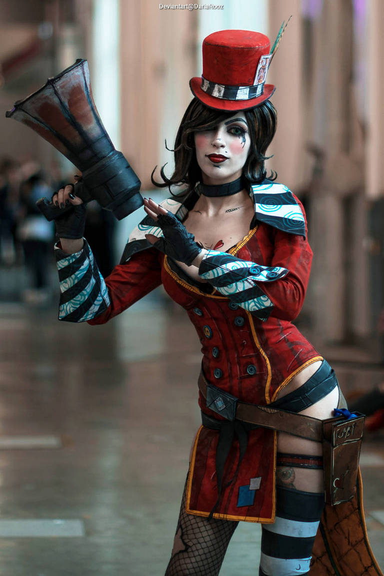 Borderlands - The Pre-Sequel - Mad Moxxi (Heart Breaker) Cosplay full body character photo