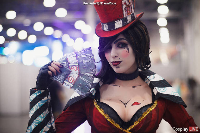 Borderlands - The Pre-Sequel - Mad Moxxi (Heart Breaker) Cosplay full body portrait