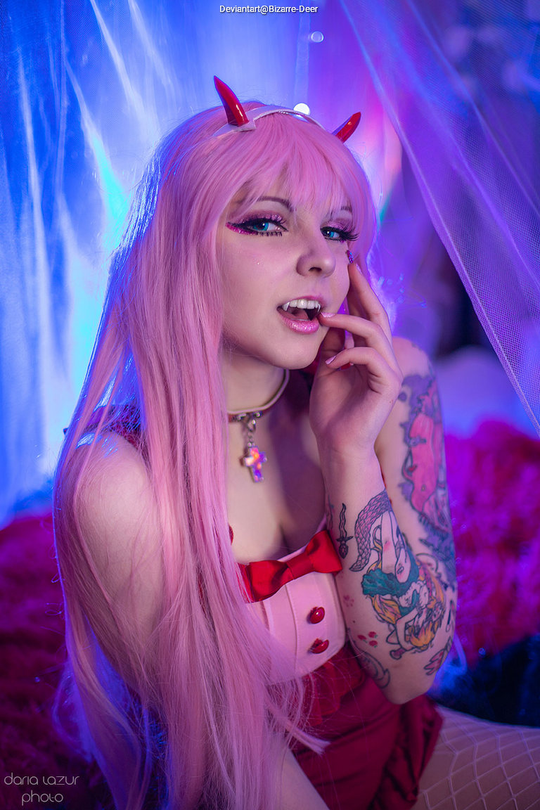 DARLING in the FRANXX - Zero Two (Partner Killer) Cosplay full body portrait