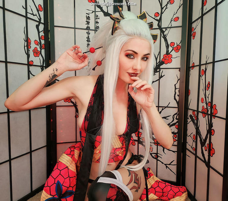 Demon Slayer - Daki (Ume) Cosplay character costume portrait