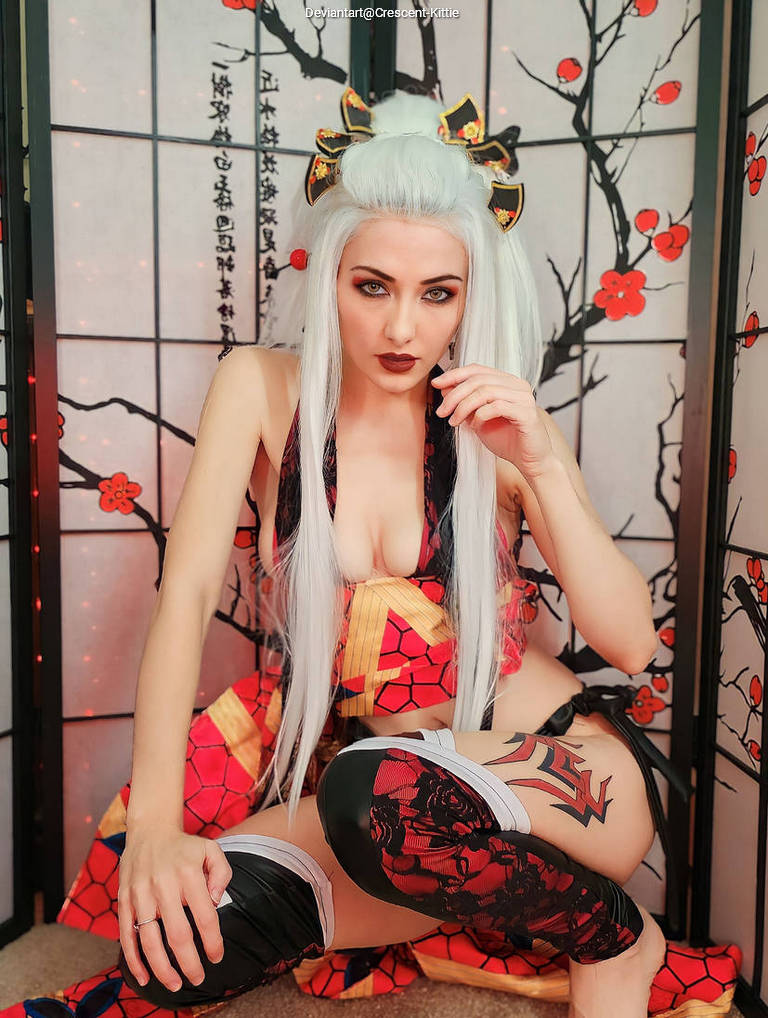 Demon Slayer - Daki (Ume) Cosplay full body character photo