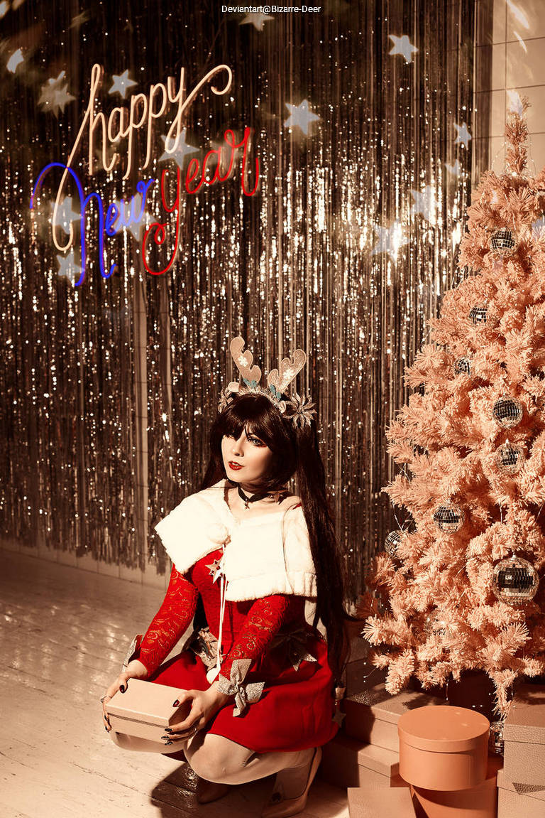 Genshin Impact - Mona (Astral Reflection) (Christmas) Cosplay character recreation portrait