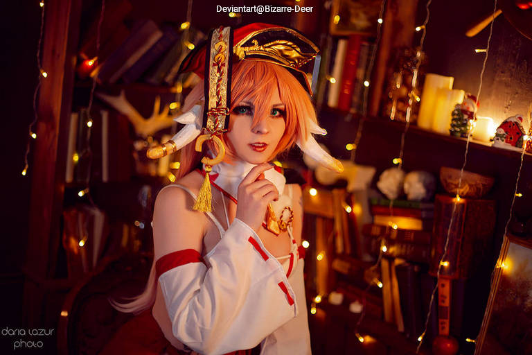 Genshin Impact - Yanfei (Wise Innocence) (Golden Rule) Cosplay character portrait photography