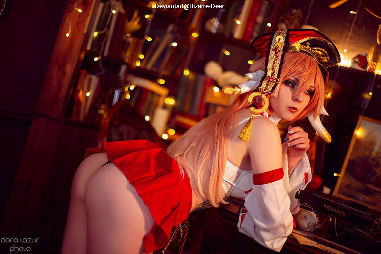 Genshin Impact - Yanfei (Wise Innocence) (Golden Rule) Cosplay costume showcase portrait