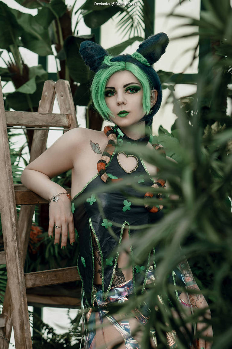 JoJos Bizarre Adventure - Jolyne Cujoh (JoJo) Cosplay full length photo