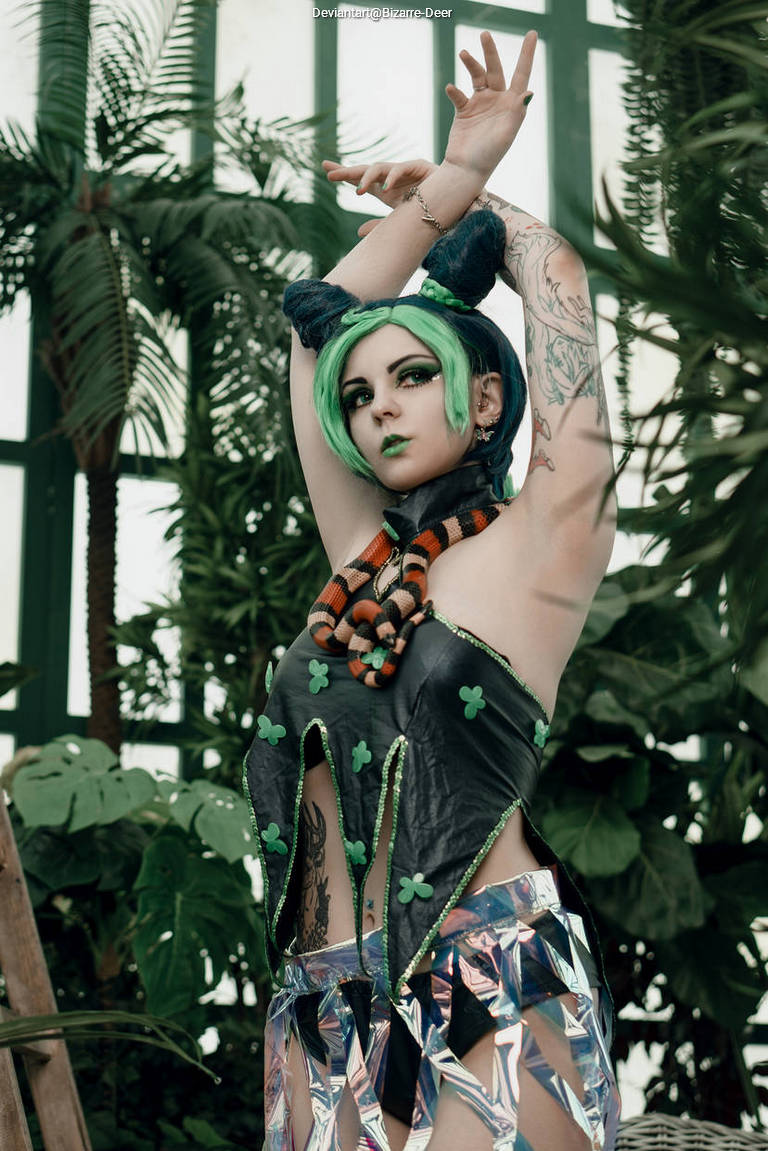 JoJos Bizarre Adventure - Jolyne Cujoh (JoJo) Cosplay character costume portrait