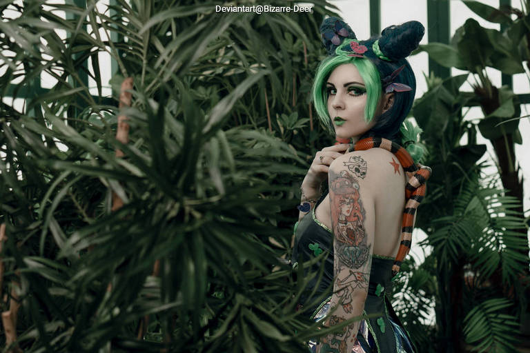 JoJos Bizarre Adventure - Jolyne Cujoh (JoJo) Cosplay full body character photo