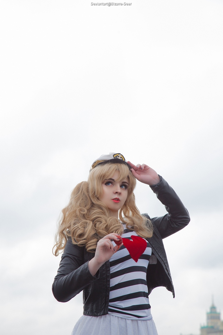 K-ON! - Tsumugi Kotobuki (Mugi) Cosplay - full length character portrait