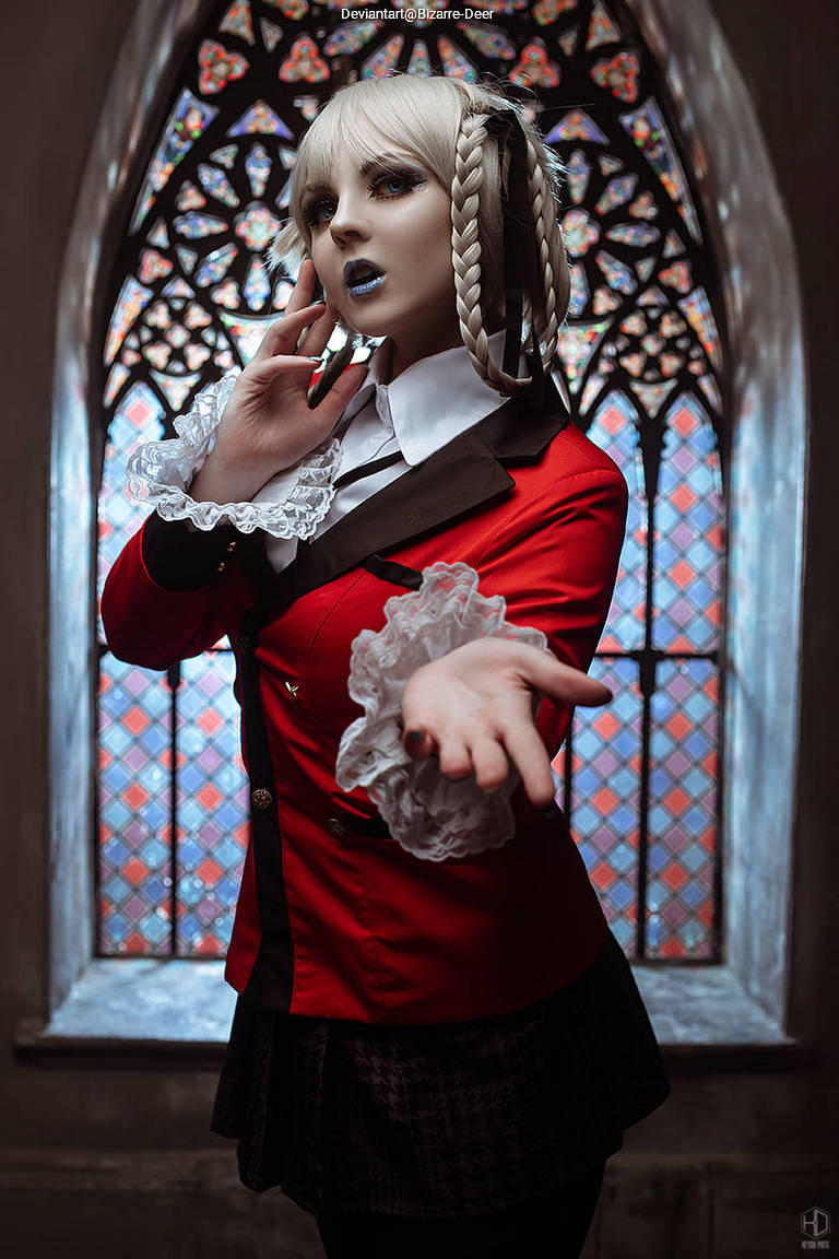 Kakegurui - Compulsive Gambler - Kirari Momobami Cosplay full length character portrait