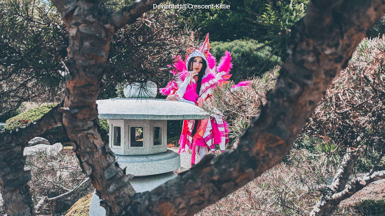 League of Legends - Ahri (Monster Hunter - Mizutsune) (Concept) Cosplay full body portrait