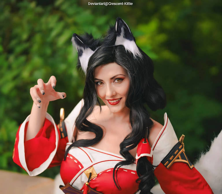 League of Legends - Ahri (The Nine-Tailed Fox) Cosplay character portrait photography