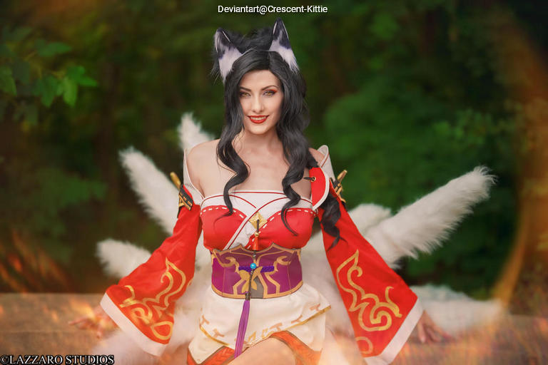 League of Legends - Ahri (The Nine-Tailed Fox) Cosplay full body portrait photography