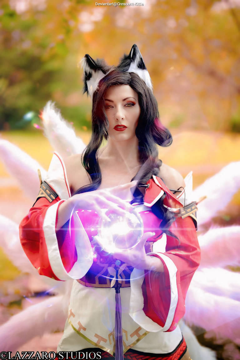League of Legends - Ahri (The Nine-Tailed Fox) Cosplay full length character portrait