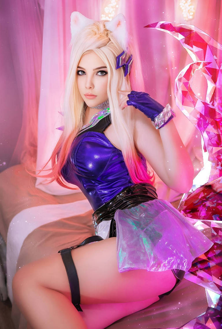 League of Legends - Ahri (The Nine-Tailed Fox) (KDA All Out) Cosplay full length photo