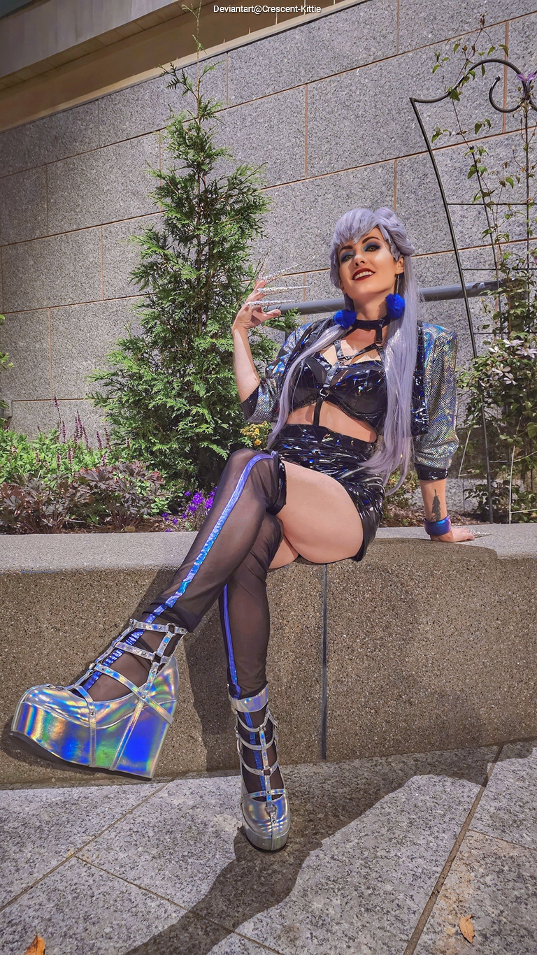 League of Legends - Evelynn (Agonys Embrace) (KDA) Cosplay full body portrait