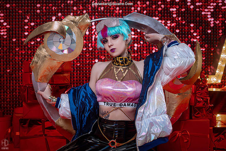 League of Legends - Qiyana (Empress of the Elements) (True Damage) Cosplay full body portrait photography