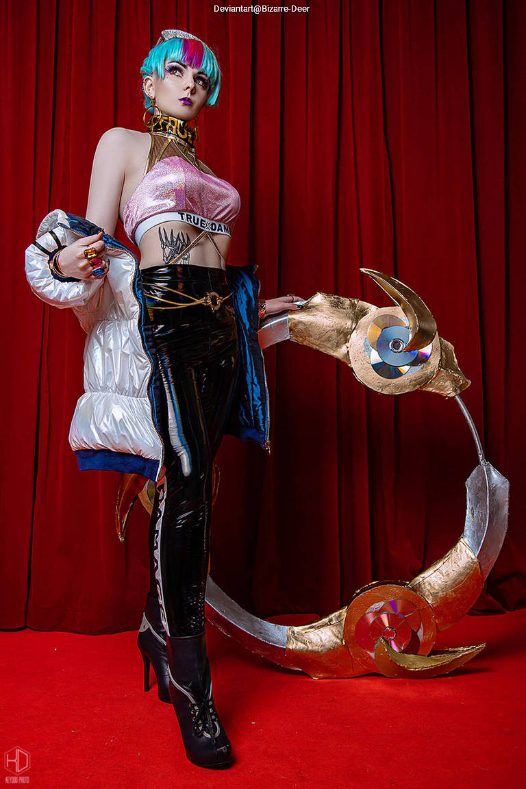 League of Legends - Qiyana (Empress of the Elements) (True Damage) Cosplay character portrait photography