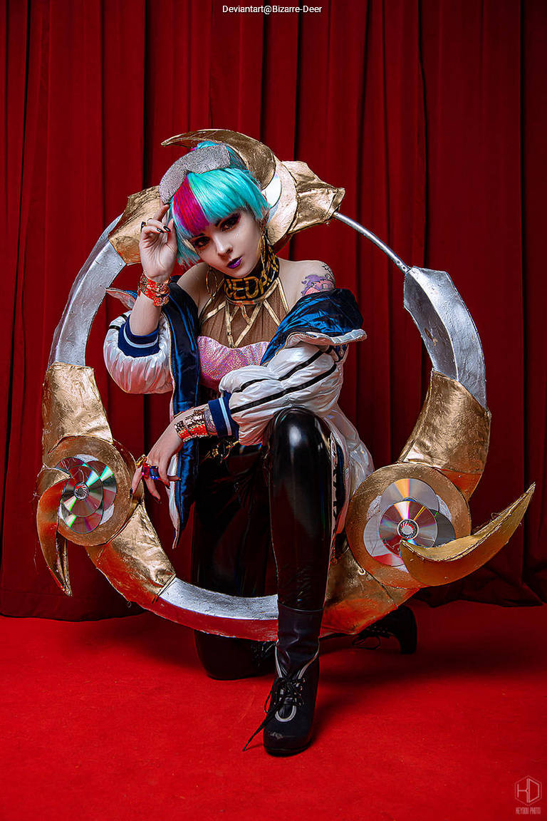 League of Legends - Qiyana (Empress of the Elements) (True Damage) Cosplay full body character photo