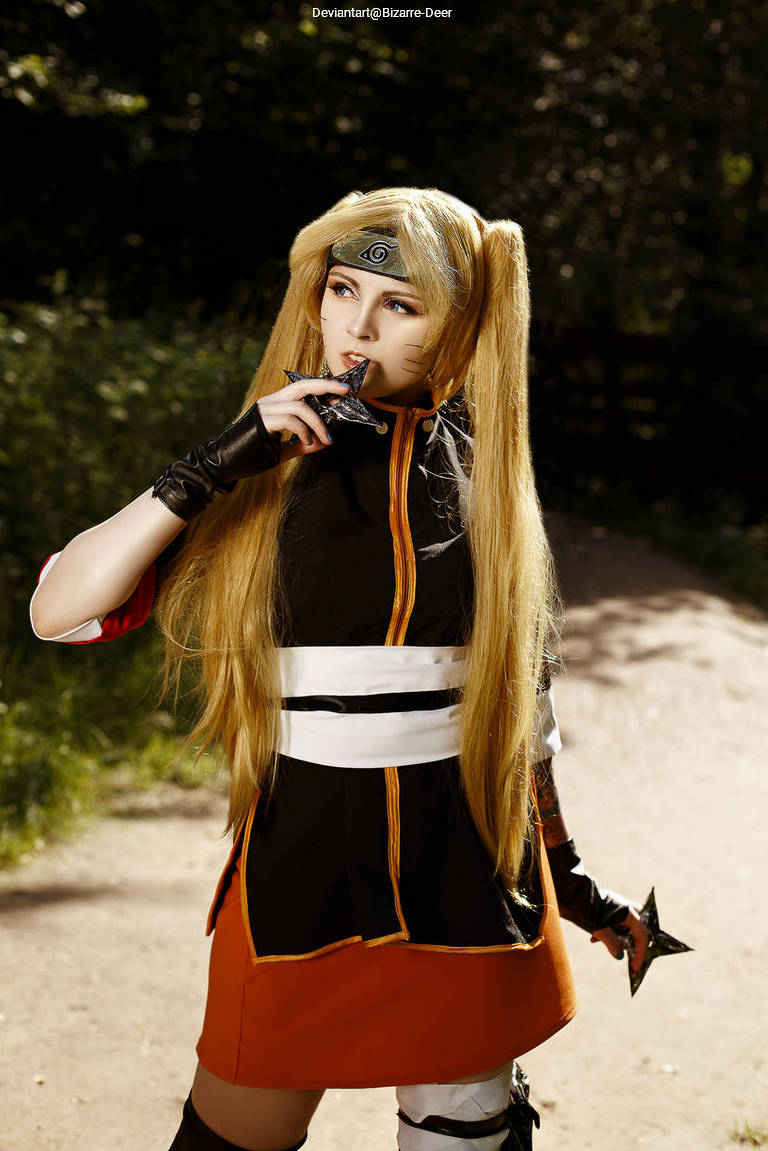 Naruto - Naruko Uzumaki Cosplay - full length character portrait