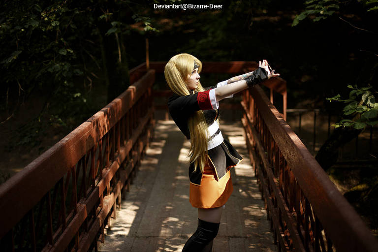 Naruto - Naruko Uzumaki Cosplay - character costume portrait
