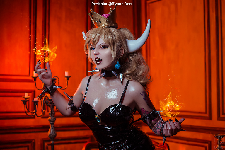 New Super Mario Bros. U Deluxe - Bowsette Cosplay character costume portrait