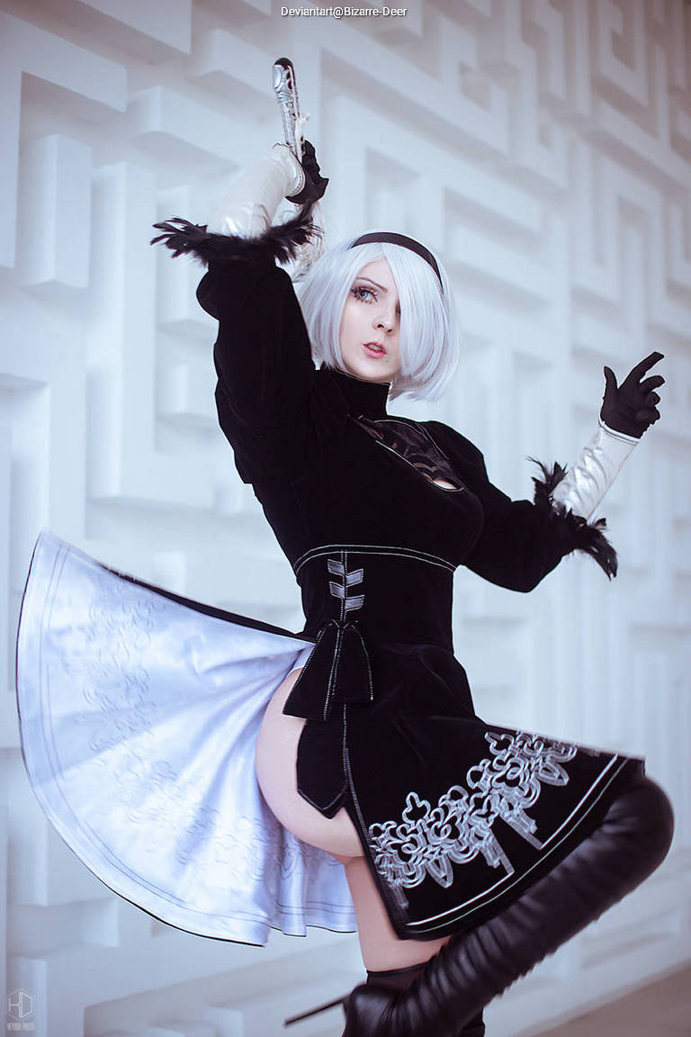 NieR AutomatA - 2B (YoRHa No.2 Type-B) Cosplay character costume portrait