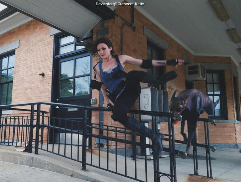 Resident Evil 3 - Remake - Jill Valentine Cosplay full length photo