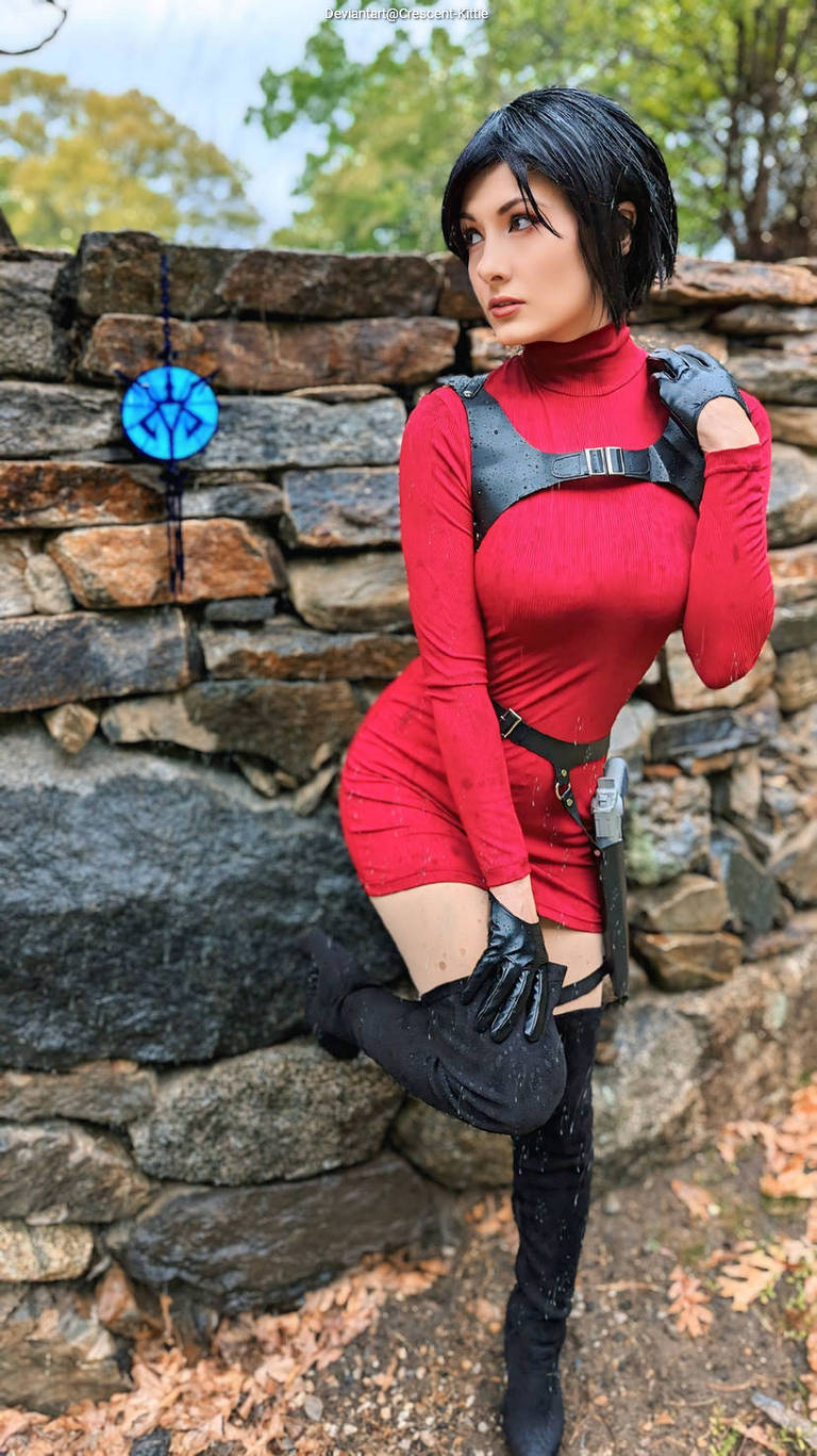 Resident Evil 4 - Remake - Ada Wong Cosplay full length photo
