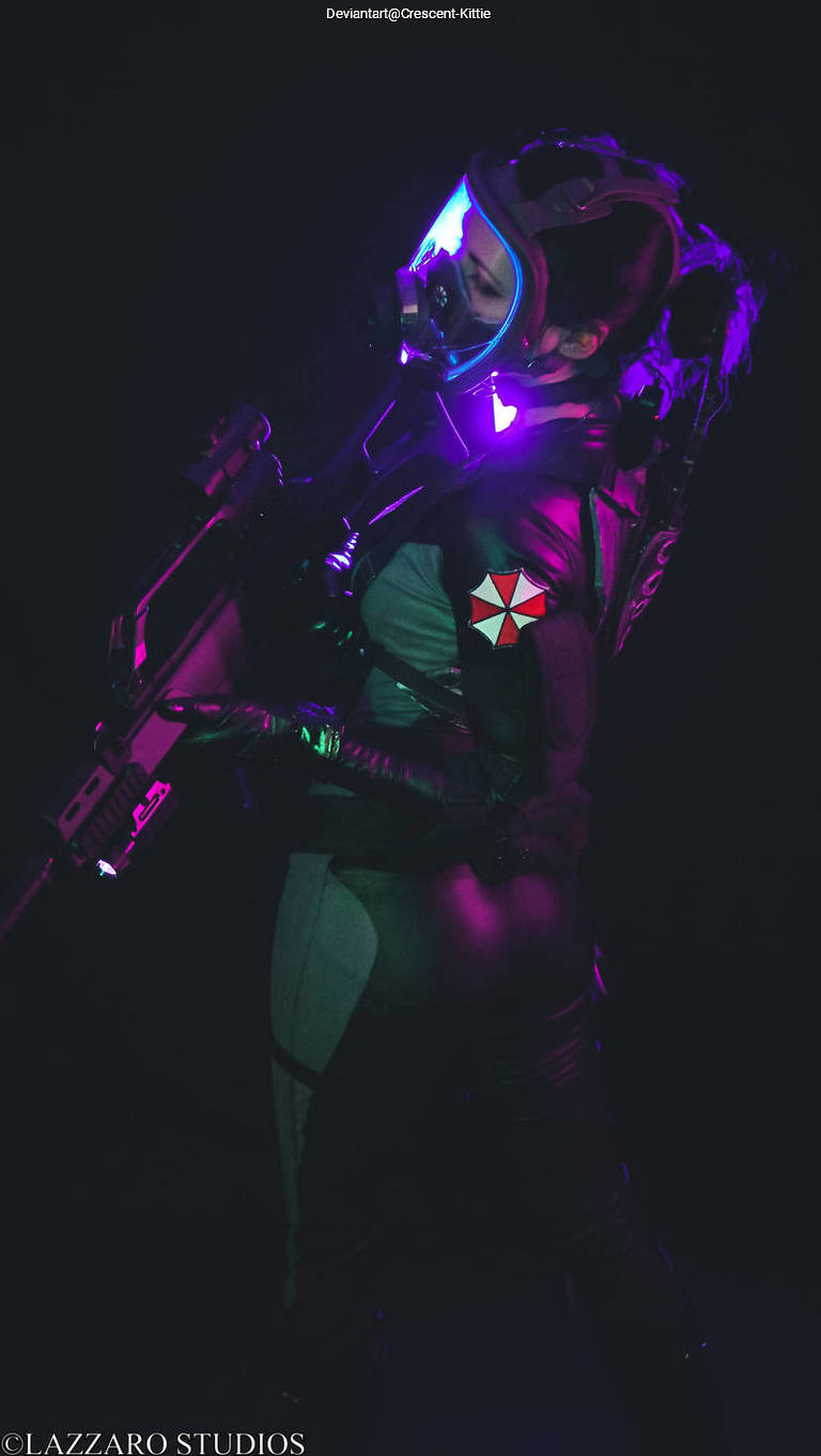 Resident Evil - Operation Raccoon City - Karena LesProux (LUPO) Cosplay full body portrait photography
